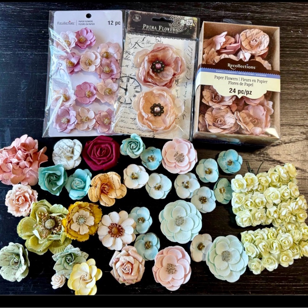 Recollections and Prima Flowers Assorted Paper Flowers Set